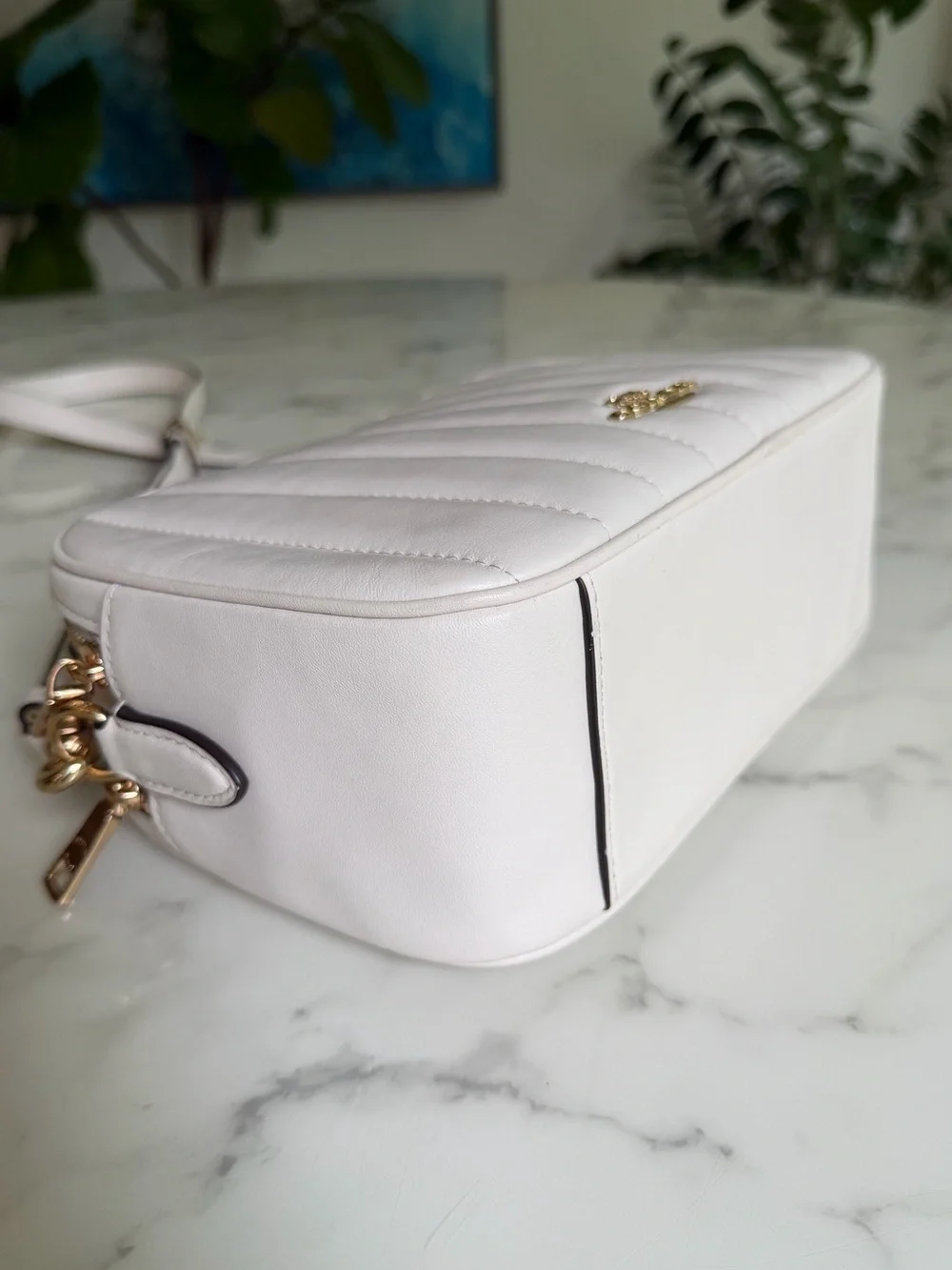 Coach Jes Crossbody With Linear Quilting Gold /Chalk Leather Bag C1569